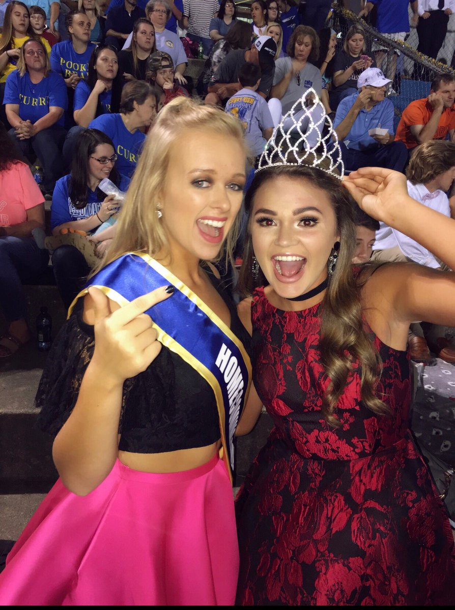 taylorannj14's tweet photo. a year go today! it’s crazy how fast time flies when your having fun. can’t wait to crown a new queen in a few short weeks!💞👑 #hoco2017 https://t.co/EbGTfSe2oT