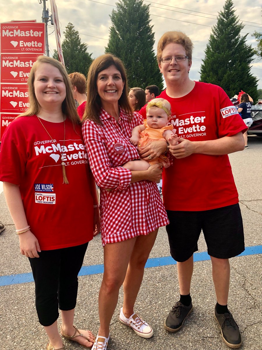PamelaEvette's tweet photo. Phenomenal morning at the Irmo Okra Strut parade! Wonderful to see so many enthusiastic young people getting involved. It's never too early to start teaching our children about their civic duties & our conservative values. #SCRepublicans #BabiesBackHenryMac #McMasterEvette https://t.co/3o1VnByGuM