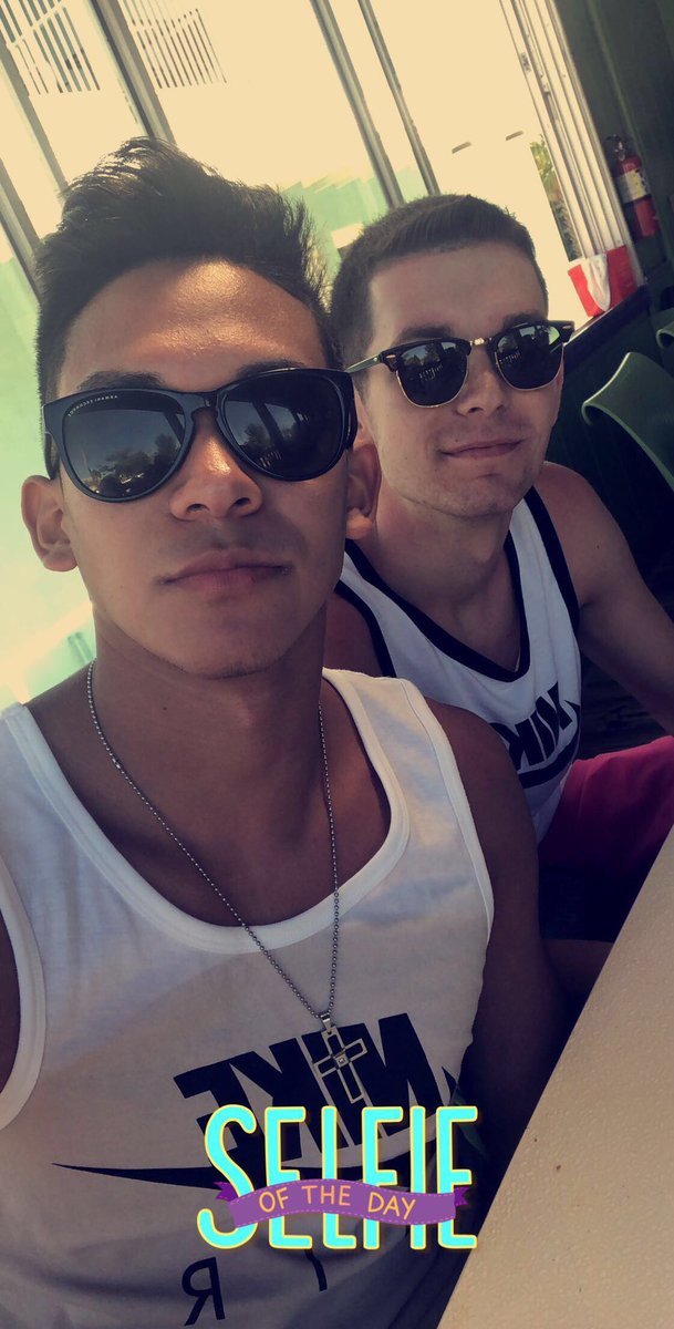 ZachGott22's tweet photo. Happy birthday to my mf bro! Hope you have a great day love you homie😈✊🏼 @carlitosgar14 https://t.co/tigzETjKHM
