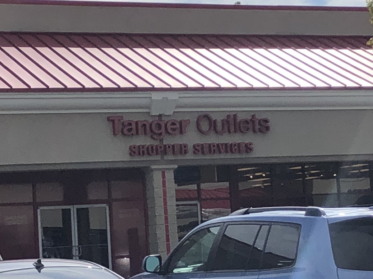 74BONUS's tweet photo. Had to stop on the way to Statesboro😏Ready to trash this team and get back to Arkansas 🤑#RedWolves #10hrs3states #stillhowlin #95 https://t.co/nl7kIxG53y