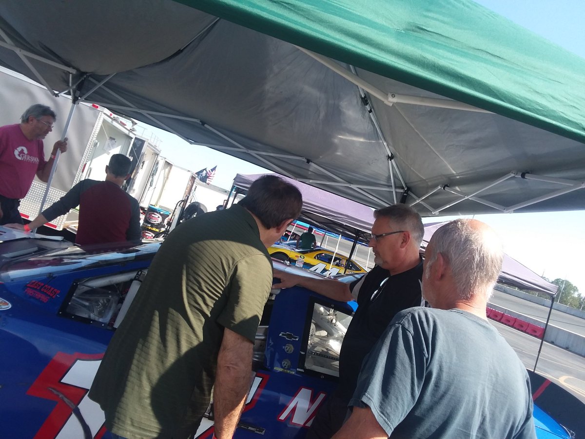 SCSCSRacing's tweet photo. Good Day from @DominionRaceway! Today is the final opportunity of 2018 for drivers to take home some hardware! https://t.co/ilXuKVEt4v
