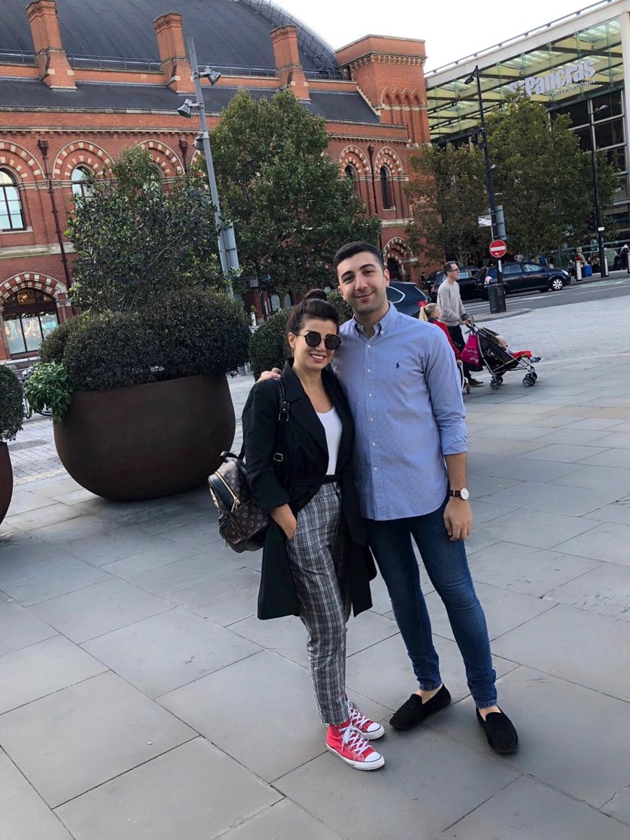 JHaddadOfficial's tweet photo. Avec mes deux bébés ❤️
#motherandsons #london #universitytime https://t.co/p2zetHLK4x