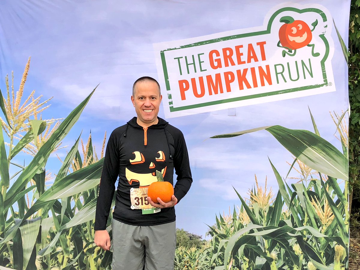 StevieAndLane's tweet photo. Fun morning for the @GreatPumpkinRun #GreatPumpkinRun #ToughPumpkin #5K #run #running #RunningBling at @DullsTreeFarm this morning! Brisk 51 degrees at the start! #Fall #Autumn #Pumpkin #CornFields #BeanFields https://t.co/aCrAkh2KIl
