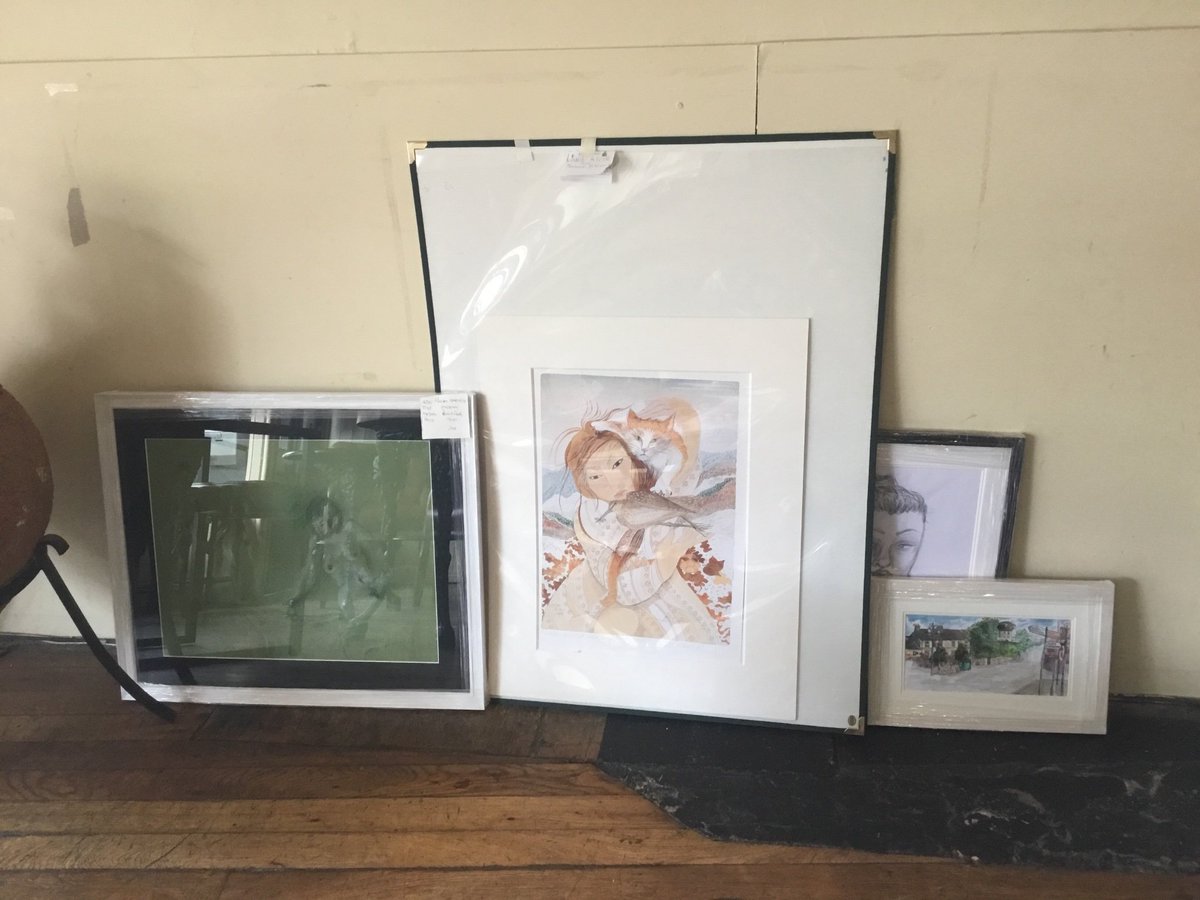 tArtwork starting to arrive..... for this Thursday’s Art Exhibition in <a href="/HenchysStLukes/">Henchys Bar</a>