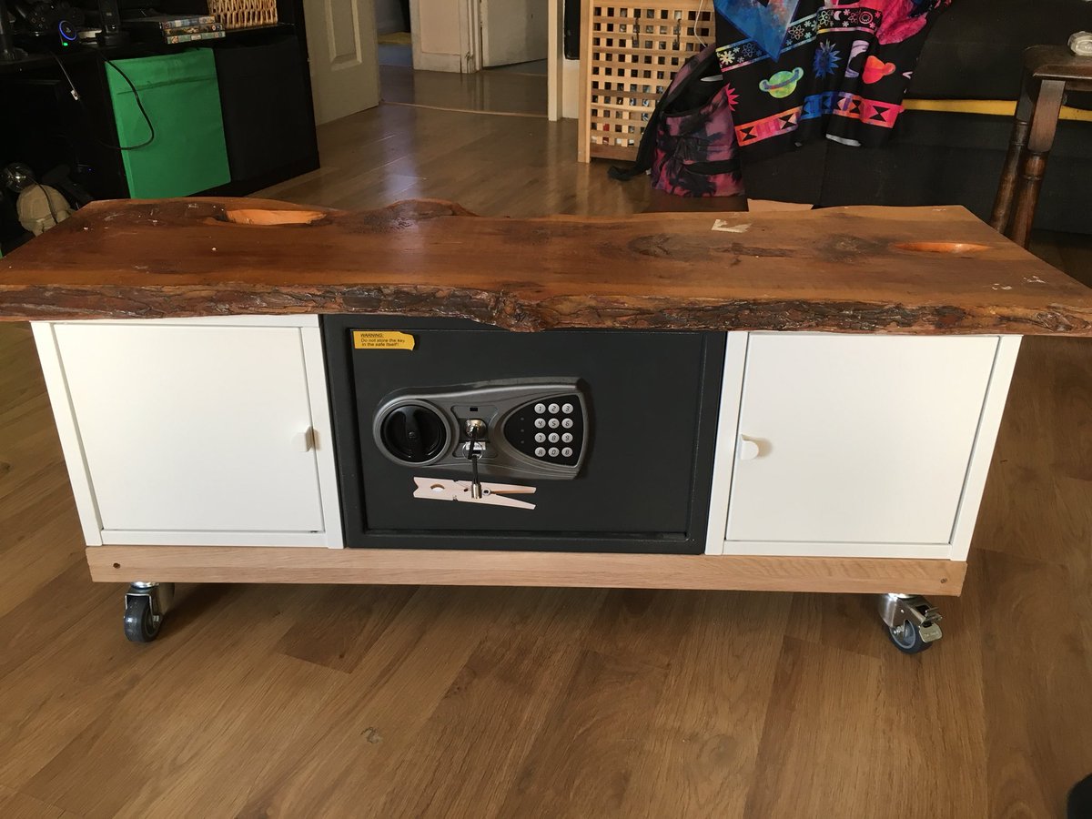 smoke2cope's tweet photo. Built this coffee table today for the living room so that we can store stuff in it. #bakecreate #bakedcreations #stonerbuild #ikeahack #safe #coffeetable #interiordesign #smoke2cope #toke2cope #cannabiscommunity #ukcannabiscommunity #imsostoned https://t.co/pZ0AlOUwUB