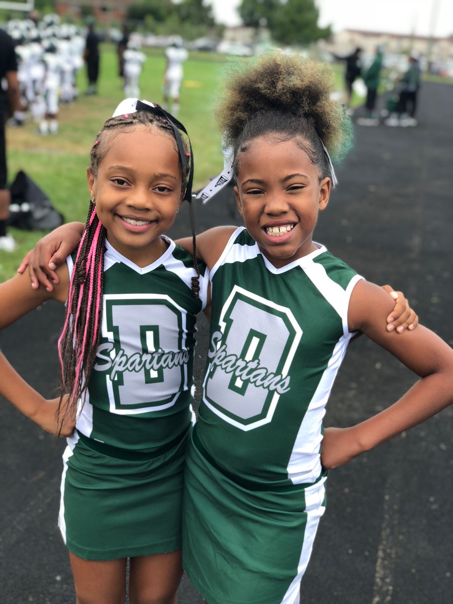 DetroitPAL's tweet photo. PAL's cheerleaders are working hard and having a great 2018 season! Send in your favorite cheer pictures to communications@detroitpal.org #girlschangingthegame #detroitsfutureisinplay #PALCheer #girlpower https://t.co/JHcGz4E3Vs