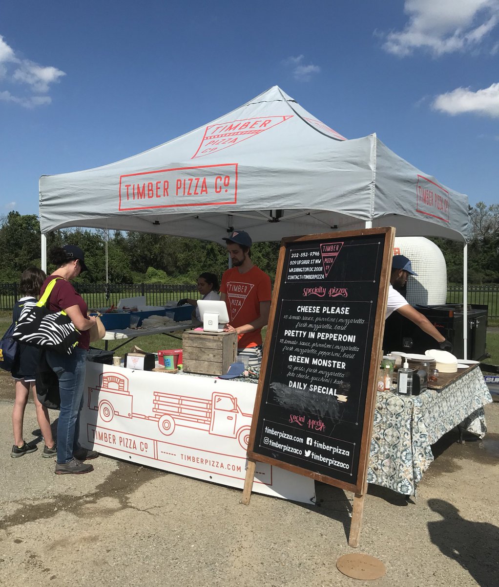 DCXCProject's tweet photo. Getting hungry? We’ve got @shakeshack, @TimberPizzaCo, and @KONAICE on site at the #DCXCinvite for lunch today! https://t.co/6kaD6sBGUf