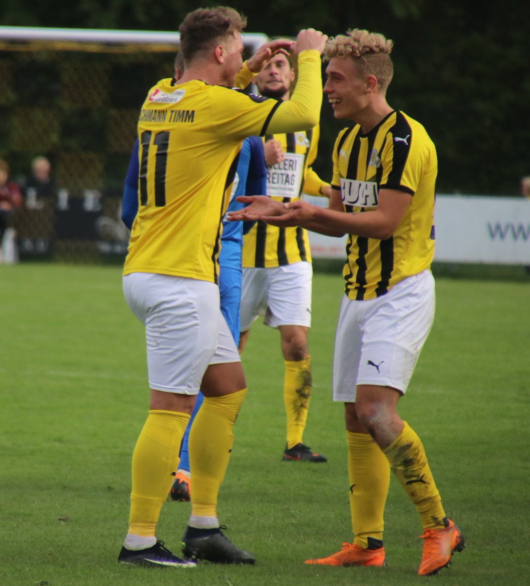 Hvepsene1919's tweet photo. Referat af dagens 6-0 sejr over Skovshoved, hvor både Kevin og Buch lavede hattrick. Noget der ikke er sket for BB siden 1968 https://t.co/fAH9f4IfSU #Historisk #MarienlystPåOnsdag #Elsker2Div #Hvepsene #2Div https://t.co/c4PawMT1nH