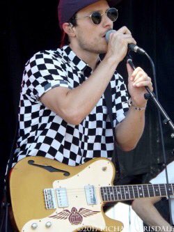 FARRO_LA's tweet photo. Happy birthday @Farro 
We love you and we’ll always support you, God bless you. https://t.co/mHGgkOFNNO