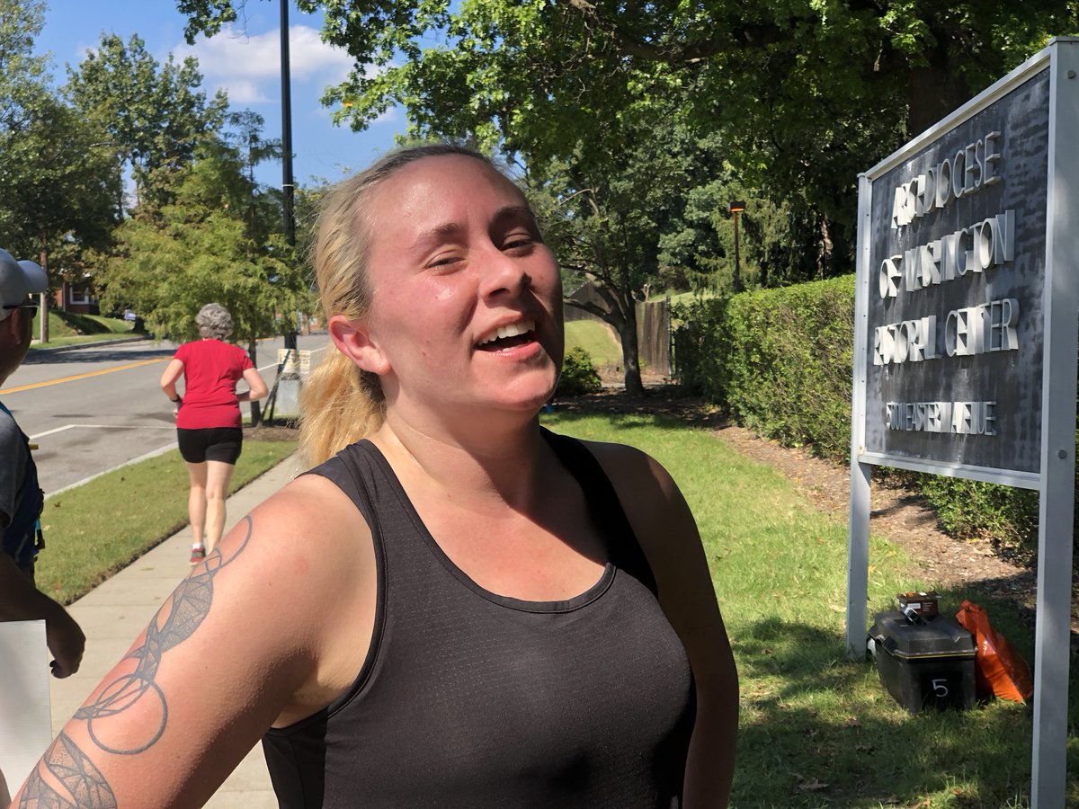 UMDLingRagnar's tweet photo. Job done. 4 legs to go. Shevaun is in one piece. Barely. https://t.co/hUqFAlyy24