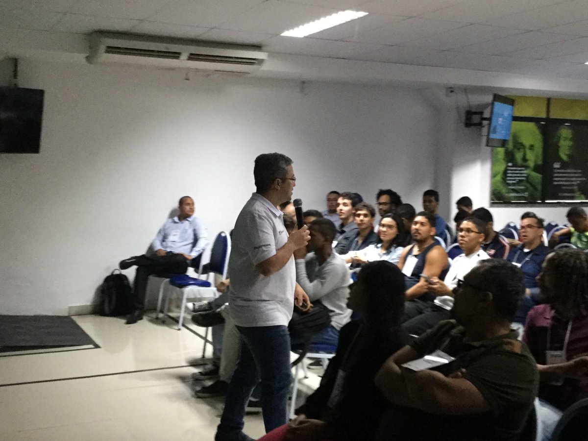 intradb's tweet photo. Vamos de Azure com @marcondesalex  #CaravanaAzureData #Recife #MVPBuzz #SQLServer https://t.co/C0KQhM41cO