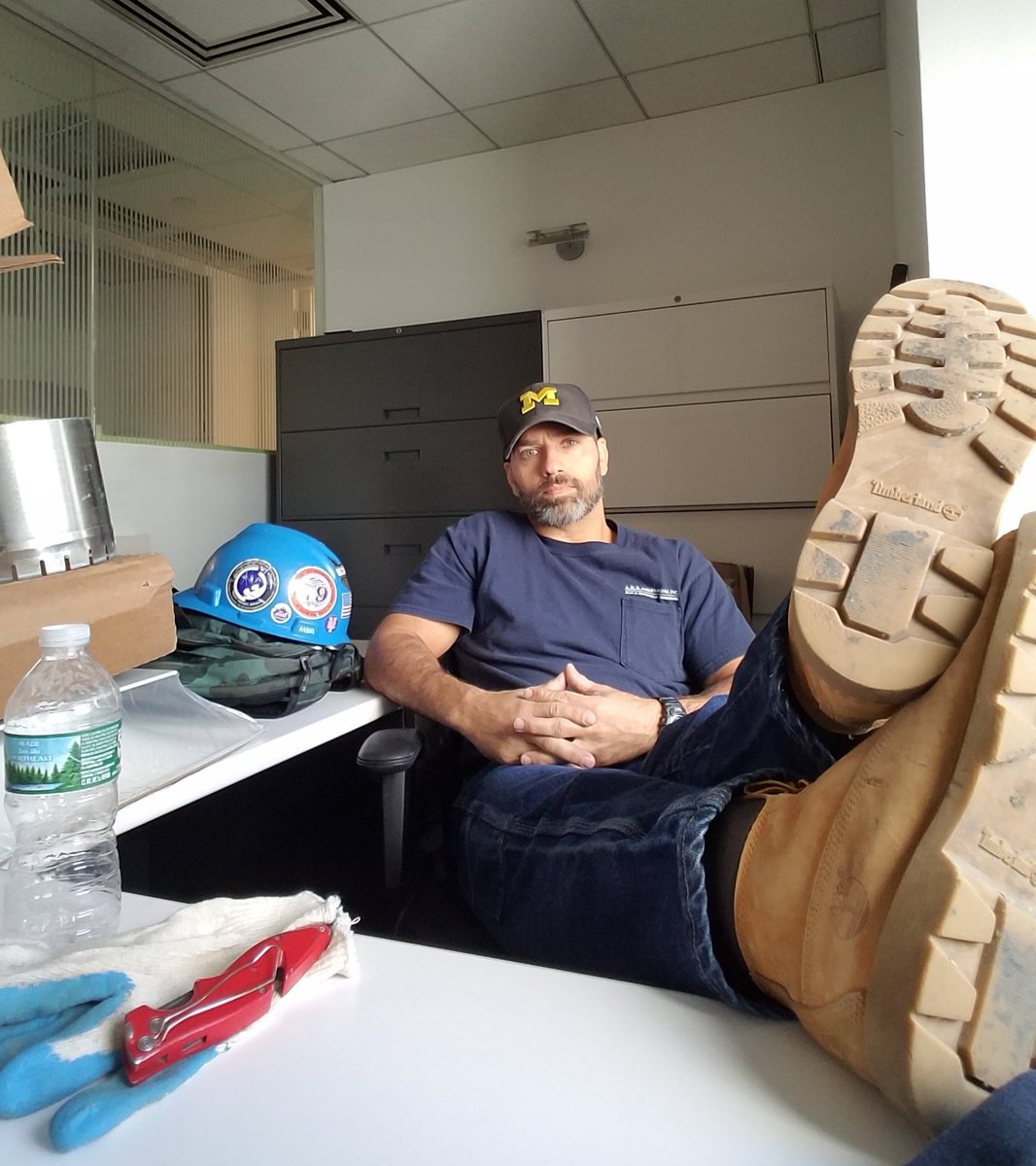 LouDukes's tweet image. Busy day at work.
#Local79 
#GoBlue