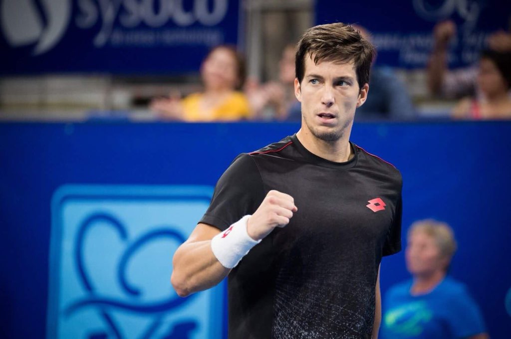opendorleans's tweet photo. Le poing de la victoire en 1/2 finale. Vous retrouverez @AljazBedene qui avait reçu une Wild Card de @opendorleans demain sur le Court Central du Palais des Sports. #opendorleans #tennis #ATPChallenger #GoingToTheFinal 🎾 https://t.co/nyGABljlKp