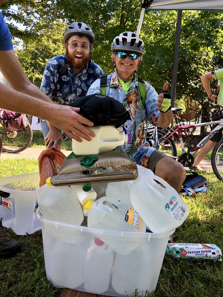 Mak5165's tweet photo. What 142 lbs of water looks like @ the #DRTArlington2018 finish line. Great work, guys! @ReadyArlington @BikeArlington #Arlingtonbikes #ARLprep2018 #NATLprep https://t.co/fx7GHPlmdR
