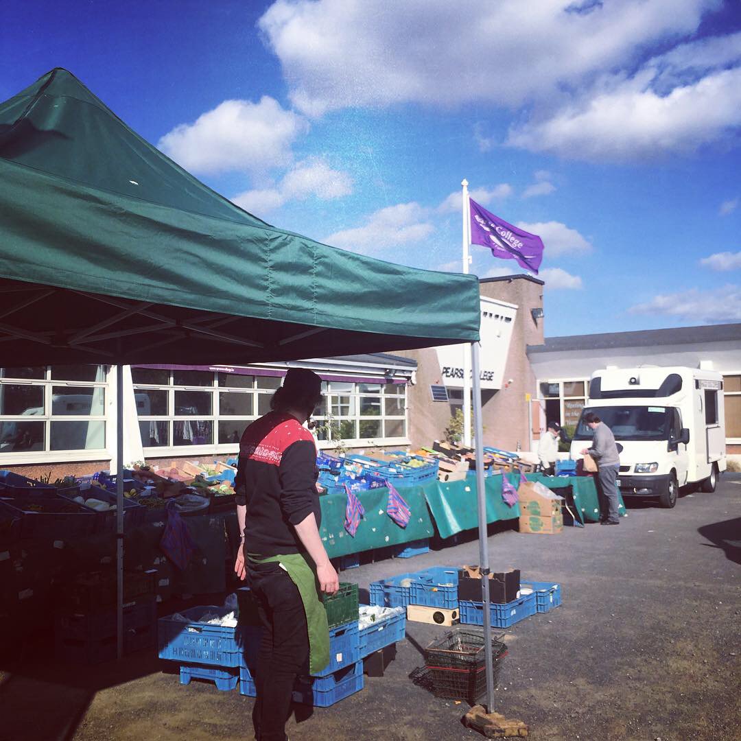 annamerrick's tweet photo. @PearseCollege #pearsecollegemarketlaunch #communitymarket #artisanmarket #deliciousfood #impressive @plantmad @KlaraFry @Caromelo1 @BredaDuggan3 #congrats #teampearse๐๐๐ https://t.co/FHbxgjeSXN