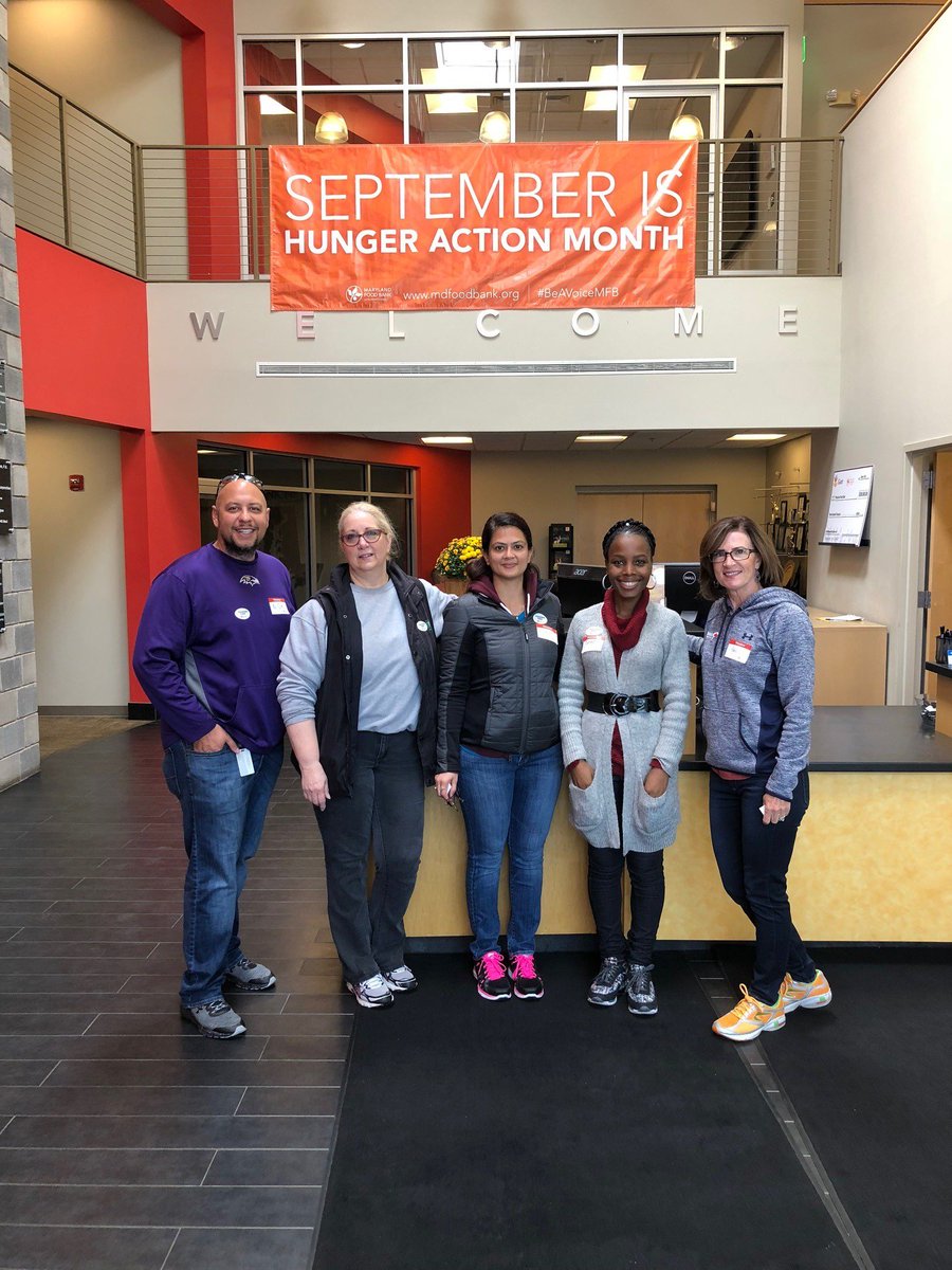 gadams934's tweet photo. YesterdayMDOT Project Management's Office volunteered at the @MdFoodBank to support over 682,000 hungry individuals and families in Maryland. Learn more about the Maryland Food Bank's mission to end hunger in our state: #FightHungerMD https://t.co/gV0ZrjoVLg