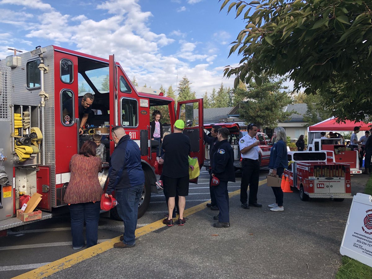 MapleValleyFire's tweet image. Community Prepardness Fair

Come join your firefighters at Rock Creek Elem until 2 pm today.