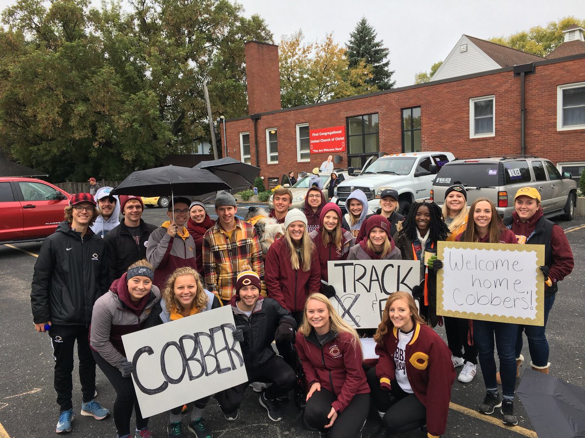 CobberXCTF's tweet photo. @Cobberxctf getting ready for the parade ⁦@CobberSID⁩ https://t.co/M8UjuxzPK5