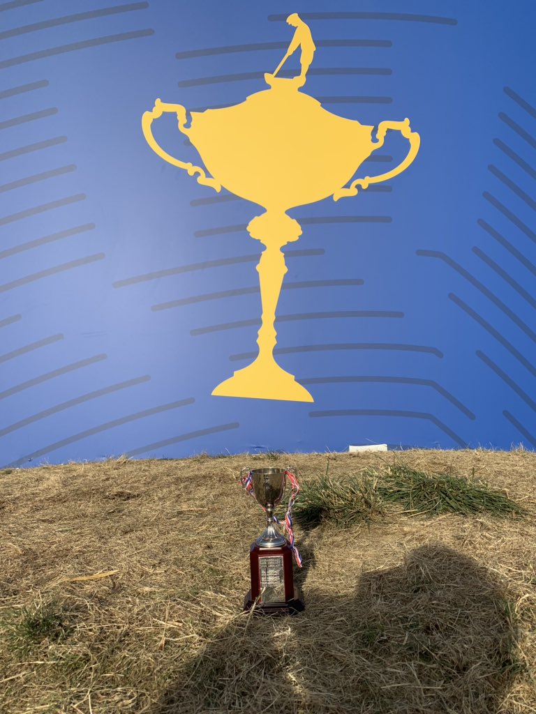 wee_cup's tweet photo. Big cup wee cup https://t.co/Kf6ZKPR8gl