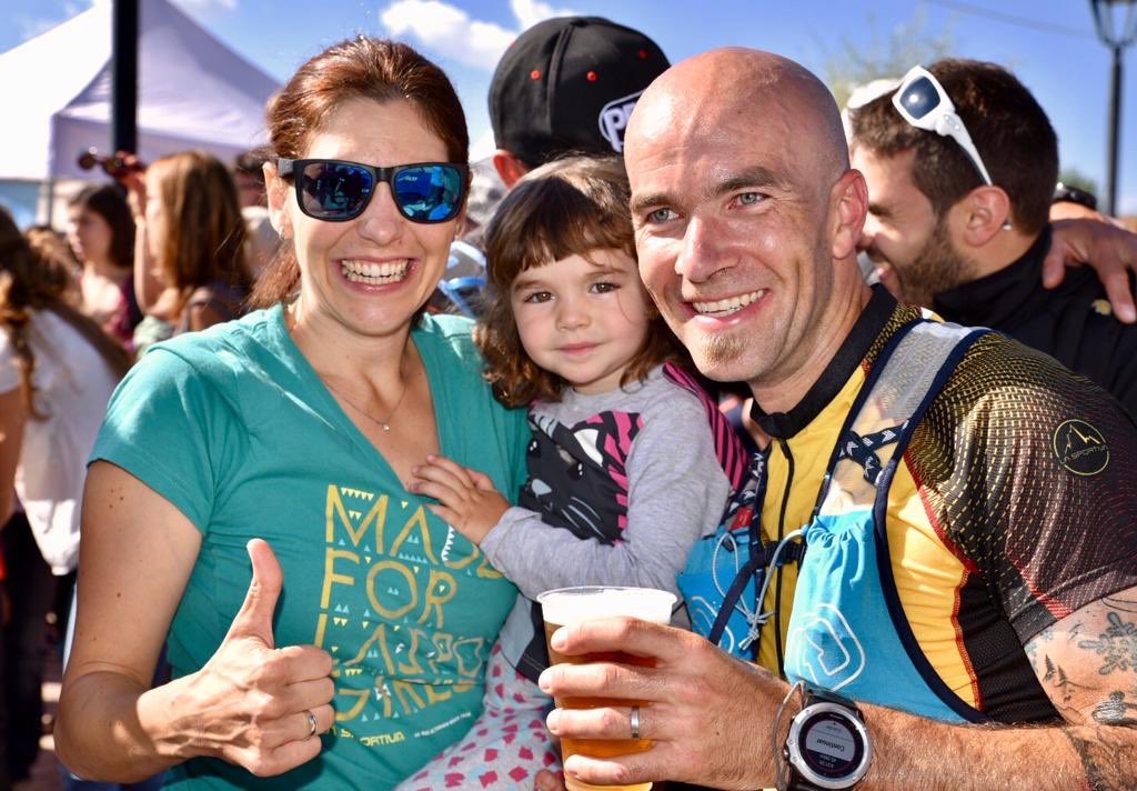 Familia y 🥉 en la maratón de <a href="/UltraPirineu/">Salomon Ultra Pirineu</a>, sólo faltó Emma en la foto... para la siguiente!! <a href="/LaSportivaSpain/">LaSportivaSpain</a> <a href="/CamperCover/">Campercover</a>  <a href="/Epaplus1/">Epaplus</a> <a href="/UDSpain/">Ultimate Direction</a> <a href="/barcelonabeer/">Cerdos Voladores beer 🐽</a>