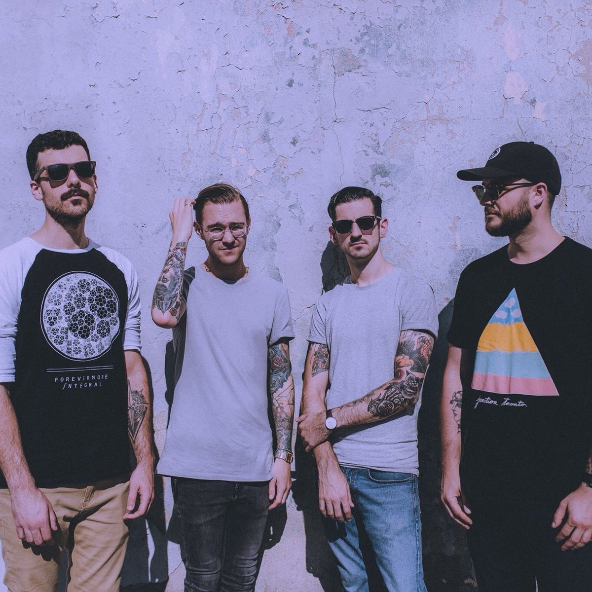 JohnOxley777's tweet photo. Open @Spotify And discover this brilliant ( New EP #This_Place_Is_a_Movie
By #FirstGhost ( @firstghostca Rock / Pop / Emo!
6 fantastic songs!
https://t.co/uFCEfge6ex https://t.co/IQ0ila188H