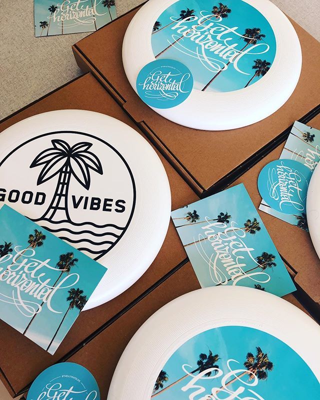 johanbommerez's tweet image. Making customers happy with their @gethorizontal orders 😎 #gethorizontal #frisbee #ultimatefrisbee #theultimatelife #smallbusiness ift.tt/2zF8e9R