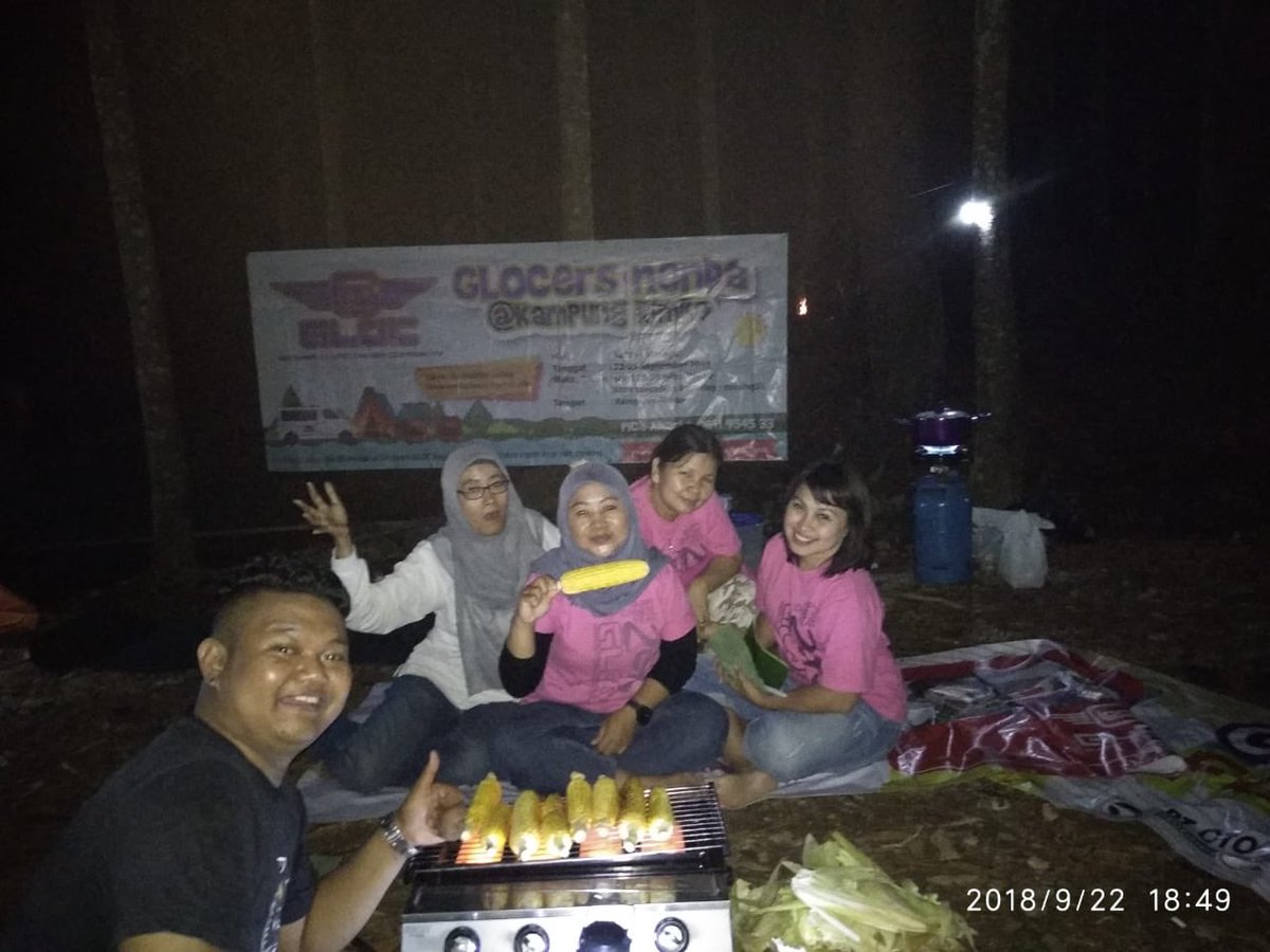 official_gloc's tweet photo. GLOCers Nenda..
seru kan?? Ya seru dongg.. kita nenda nya sembari piknik..

@adhi_W274 @RikyKelly @dwiagus73 @tatik52291797 @mira_yuanita @Budinugroho123 https://t.co/tI0ajHGbcM