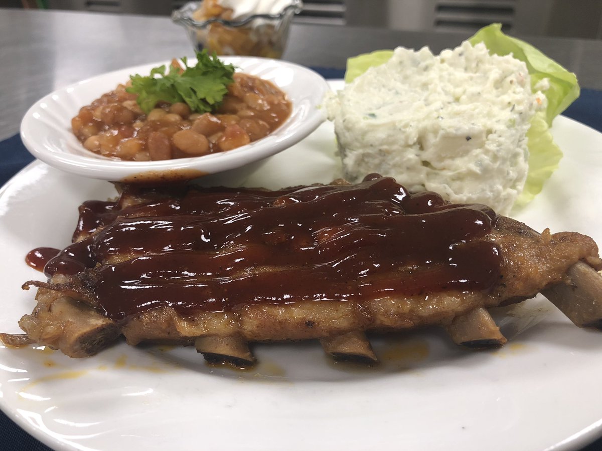 ChefChrisRajner's tweet photo. Our toughest resident critic @LakesOfSylvania just named these fall off the bone ribs as “The best meal of the year” @TrilogyLiving #TasteTheTrilogyDifference #TrilogyChefsRock #TrilogyFresh #SpoiledResidents #SmallVictories #CreatingRavingFans https://t.co/Xf2uQTZKAz