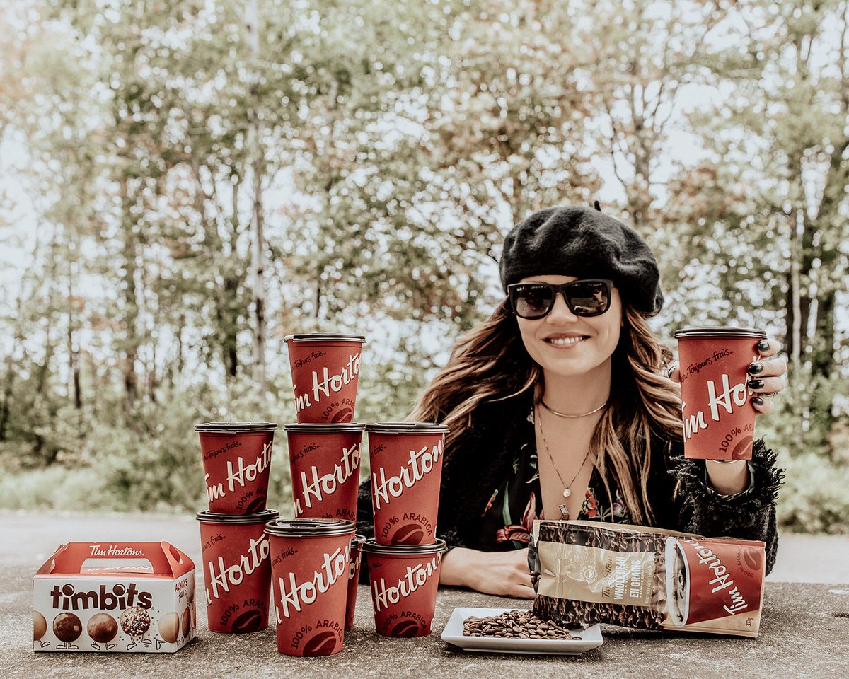 bohoandbraids's tweet photo. It’s National Coffee Day & I’m celebrating with @TimHortons coffee! Who wants to join me? If you can’t make it then head to your closest Tim Hortons to get your very own coffee, just the way you like it, to celebrate this awesome day!
#Timfluencer #ad #NationalCoffeeDay https://t.co/pnUNwLbjTf