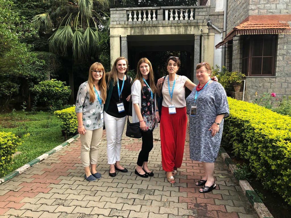 iHealthVisiting's tweet photo. @Merle_CECD @CheryllMa @CECDBlackpool @BetterStartBpl @CheryllMA and @melita_walker bumped into them. Took this pic for @Merle_CECD https://t.co/tBOTzw5Kcw