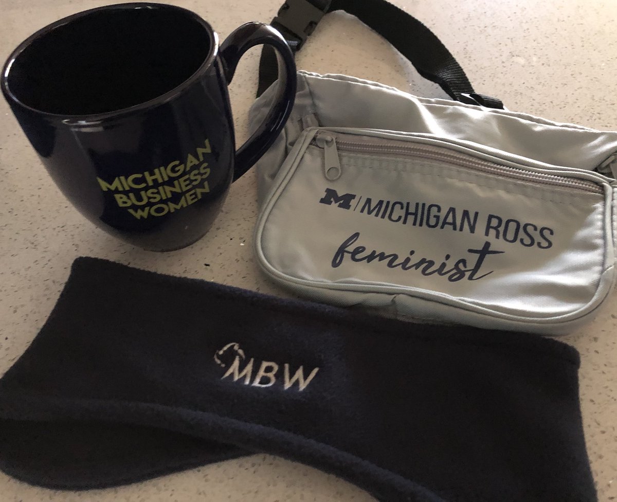 SarikaUM's tweet image. I enjoyed speaking with Michigan Business Women members @MichiganRoss about peer mentorship with fellow panelists @AngelaKujava @AnnV_H! Thanks MBW for the awesome swag!