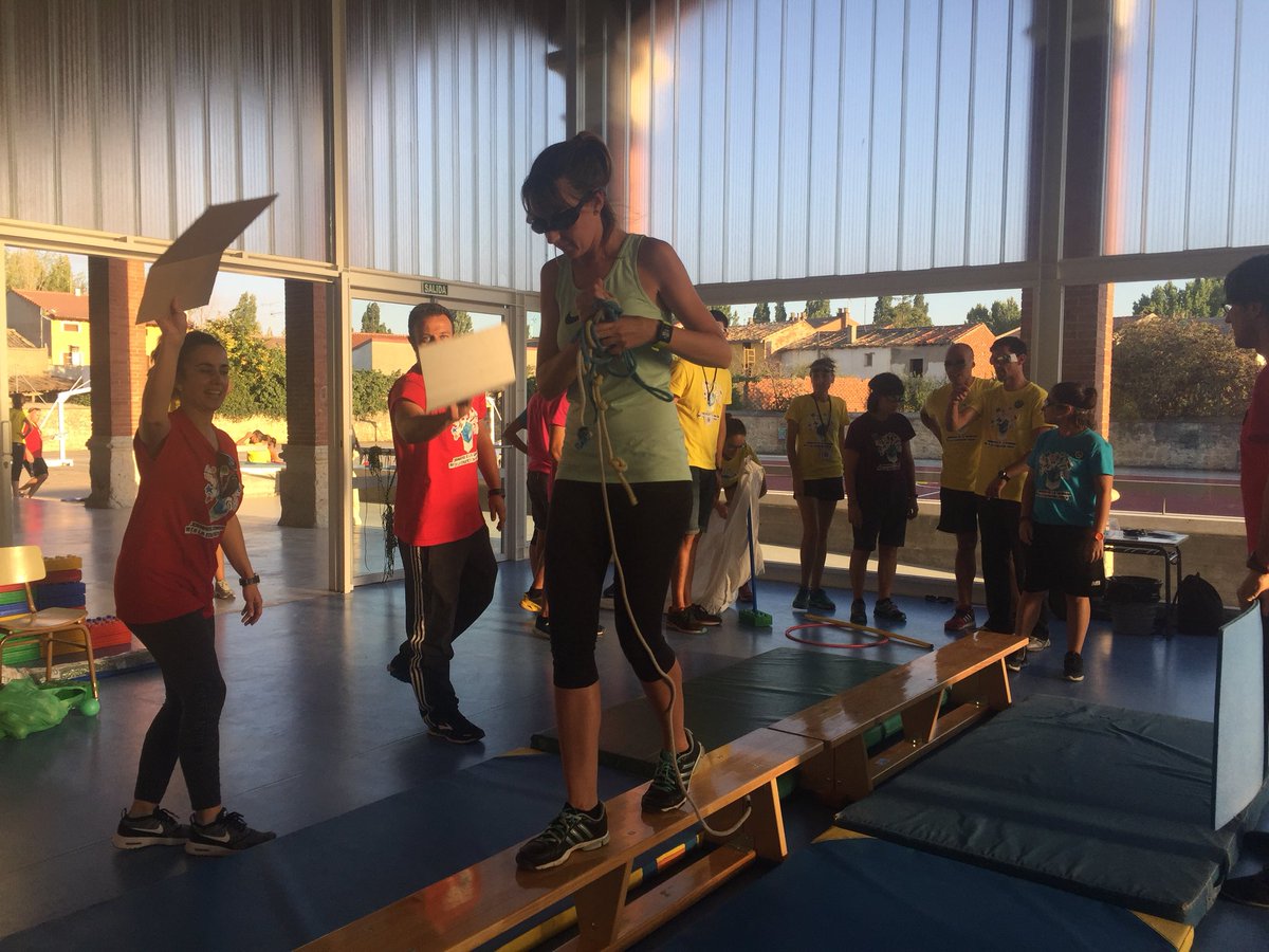 Espectacular puesta en escena de la propuesta #ovitarepooc de nuestros compañeros <a href="/GR37EF/">GR-37-EF</a> de #Salamanca Estamos encantados de veros en acción! #edufis #IVJornadasSEF