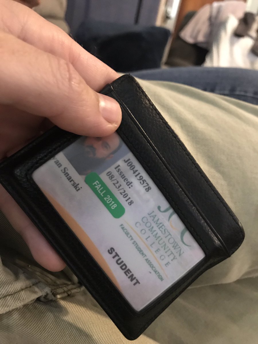 lowriginalryan's tweet image. Hey @whatsinside I’ve got this wallet in my pocket with absolutely no money inside