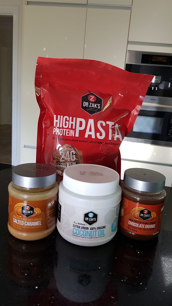 BodyByCathy's tweet photo. Only popped in pumping iron gym to drop off Body By Cathy Fitness Competition leaflets and to catch up with @DrZaks but ended up with a goody bag full of my favourite fitness foods...I am blessed to meet such a wonderful human being. #cometakepart
#comesupportme #fitnesscomp2019 https://t.co/uYM8LxsQIi