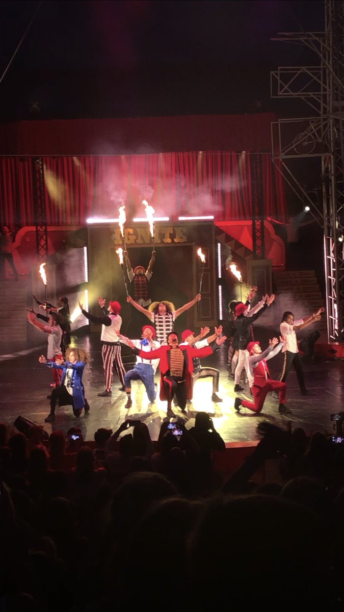 xaliciawalkerx's tweet photo. ππ€©π©πͺ #IGNITECIRCUS #Ignite2018 #diversityignite @Diversity_tweet @AshleyBanjo @Jordan_Banjo @perrikiely @Mitch_Craske @Sam_Craske @Warren_DV @Tel_DV @diversity https://t.co/gKKfwGBxoa