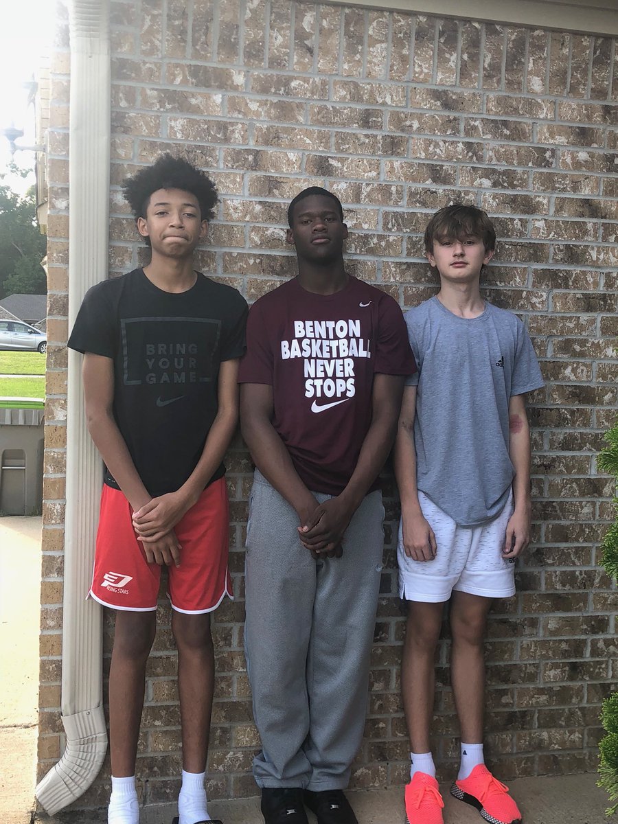 2022 Hawks Nick Smith Jr, Cam Harris, Carter Harrison and Khasen Robinson (Not Pictured) put in some serious work today with @PremierPBT Bart Reid! Is it spring yet? 🏀🏀