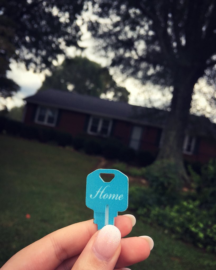 erinjoyce22's tweet photo. Home! https://t.co/KlqN2TunZo