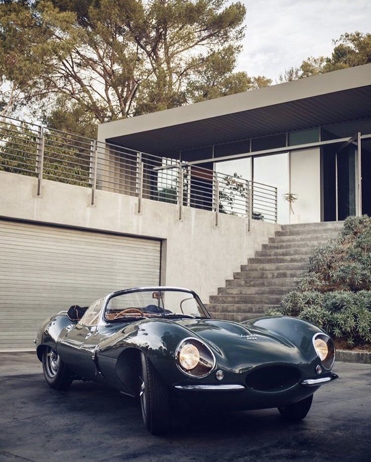 Dapperschoice's tweet photo. Steve McQueen's 1956 Jaguar XKSS https://t.co/oCXrq4RJ5J