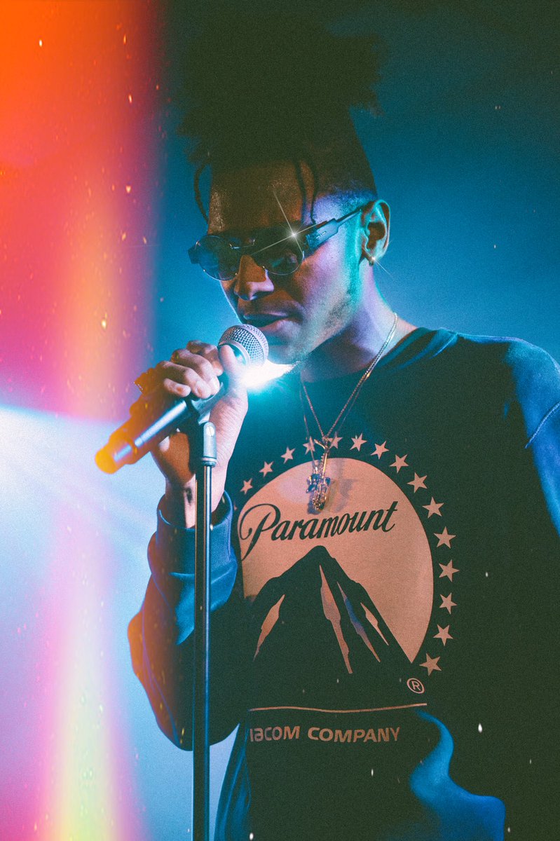 UncleSego's tweet image. Never been to Warsaw, Poland. Sold out show. Crowd participation on 10, and this lady made me a custom silk shirt. Music is beautiful man. Travels way faster than me 🙏🏾