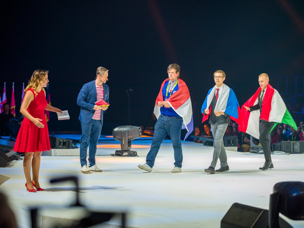 WorldSkillsNL's tweet photo. Team Nederland wint 1 gouden medaille, 4 bronzen medailles en 10 medailles voor excellent vakmanschap tijdens EuroSkills Budapest 2018, het EK voor beroepen. Jullie hebben allemaal een goede prestatie neergezet #teamnl! Bekijk alle uitslagen via: https://t.co/TAeoQ5wUqX https://t.co/PjX3wqhC9W