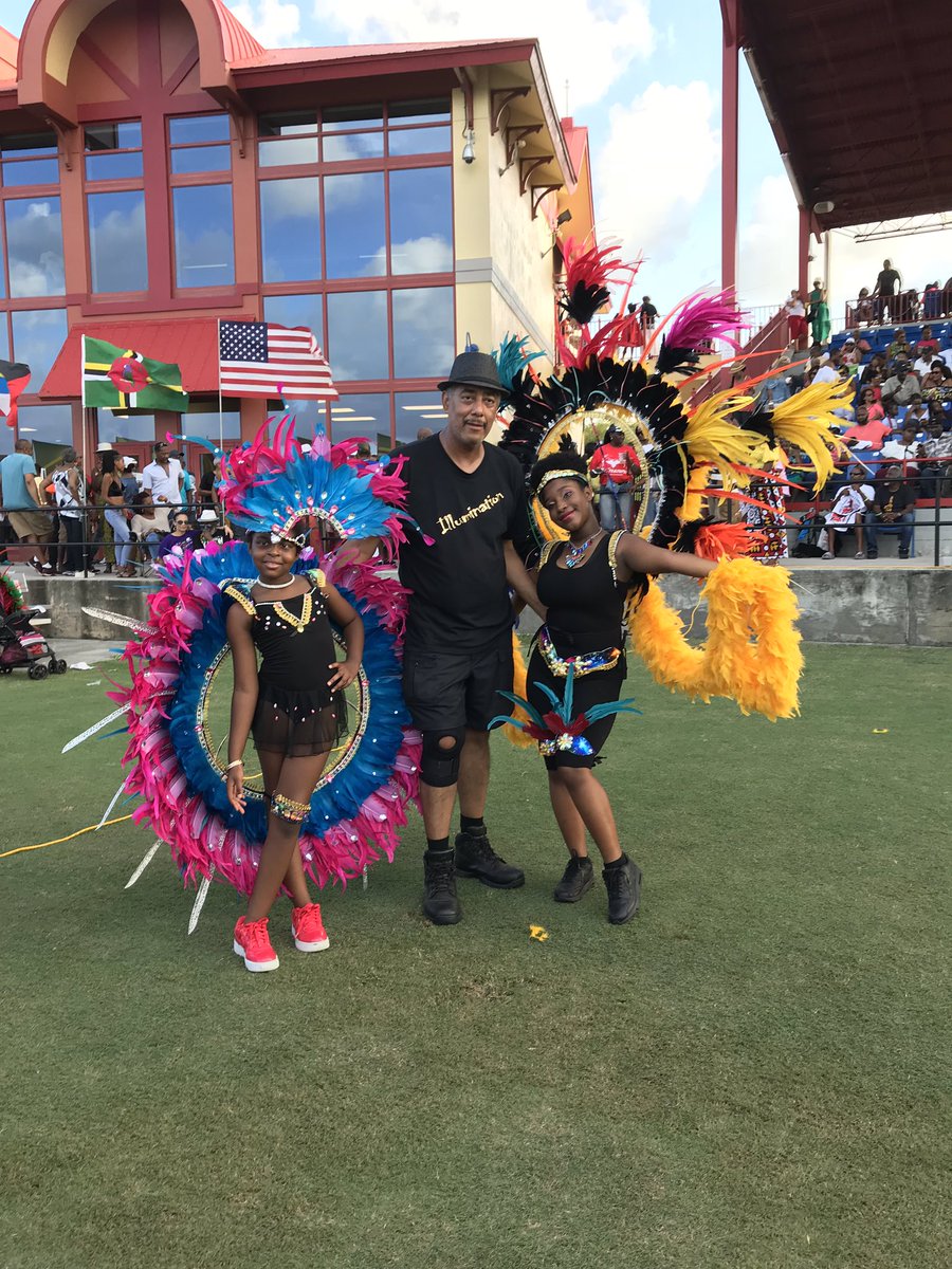 MIABROCARNIVAL's tweet photo. The @partyroomsquad #JrCarnival ladies are exuding elegance, grace and culture! We do it for the youth! https://t.co/u0nLbgivZK