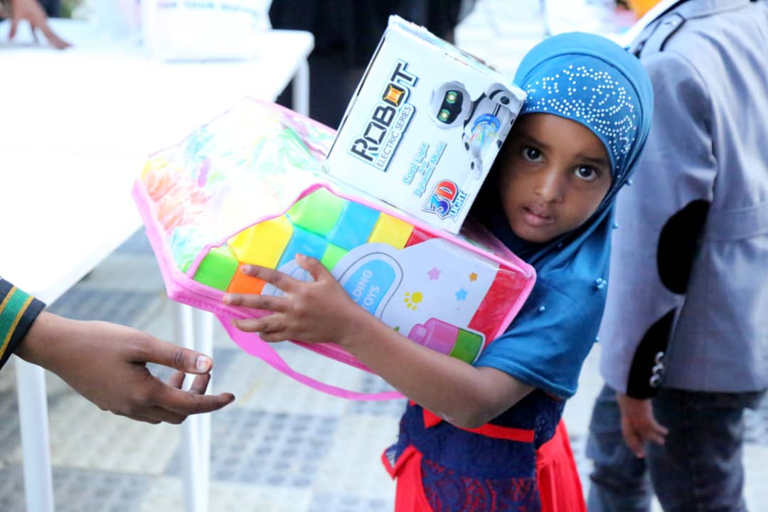 ccbrs5's tweet photo. EVEN CHILDREN SPENT SOME TIME TO SMILE. Some of the children in need obtained playing therapy games and toys during the cultural event https://t.co/9qm1eSvBAQ