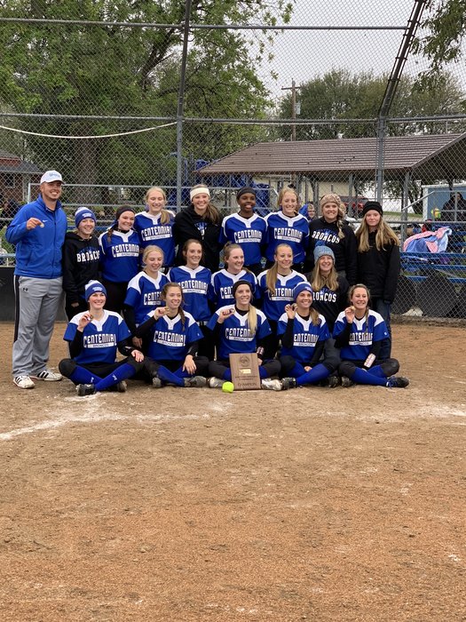 cpsbroncos's tweet photo. Conference Champs! Broncos beat Fairbury 14-5! Great job girls! Keep up the fight! #broncoblue https://t.co/VJyBuMpcit
