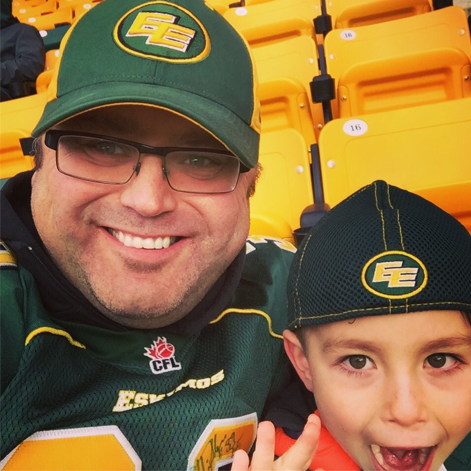 darrylh78's tweet photo. Me and the Boy, always taking in the @EdmontonEsks home games #allheartesks💚💛 #GoEsksGo https://t.co/YFENW4X7tA