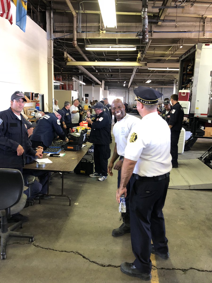 PFDCraigMurphy's tweet photo. THE TASK FORCE RETURNS!!! The members of @PATaskForce1 have returned from their deployment to support rescue efforts at #hurricaneflorence THANK YOU for your service!! @PhillyFireDept @thecityofhbg #WayToMakeUsProud @PennsylvaniaGov @BaltCoEmergency https://t.co/7qGBxEvN1l