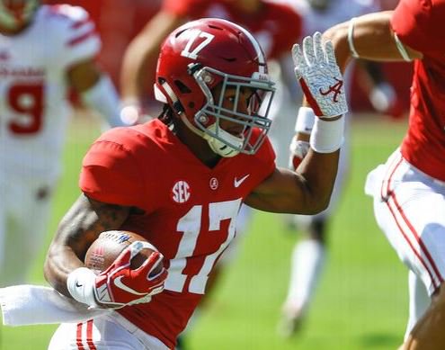 DonHawes44's tweet image. @MacJones_10 throws 94yd TD pass to Jaylen Waddle... @AlabamaFTBL rolling over @RaginCajunsFB 56-0 in Tuscaloosa (AP Photo/Butch Dill) #RollTide #ULLvsBAMA #SECFB #WVTM13