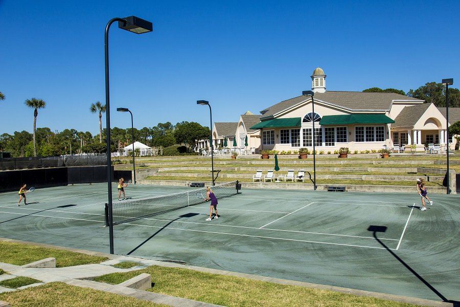 HeathrowCountryClub tweet media