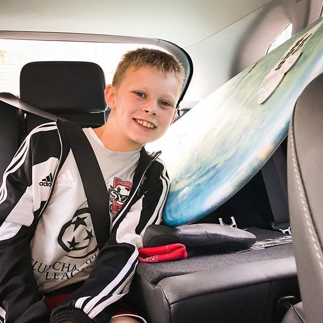 luminastyleblog's tweet photo. When you’re usually landlocked during the fall 🍁 but your soccer game today just happens to be 8 miles from the ocean 💙🌊 🏄 #gromatheart #grom #grommet #landlocked .
.
.
.
.
.
#soccermom #momlife #mommyblogger #surf #surfing #beach #beachlife #vabeac… https://t.co/LYAJBX5BBV https://t.co/lvzIHLwxuk