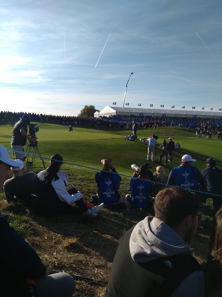 ChPeget's tweet photo. Super #rydercup2018 ! Très belle organisation, notamment le #transport avec @KeolisIDF ! Au top #laryderenTPV #10a6 #Moliwood #miaou #RyderCup https://t.co/WGb9M3BrjA