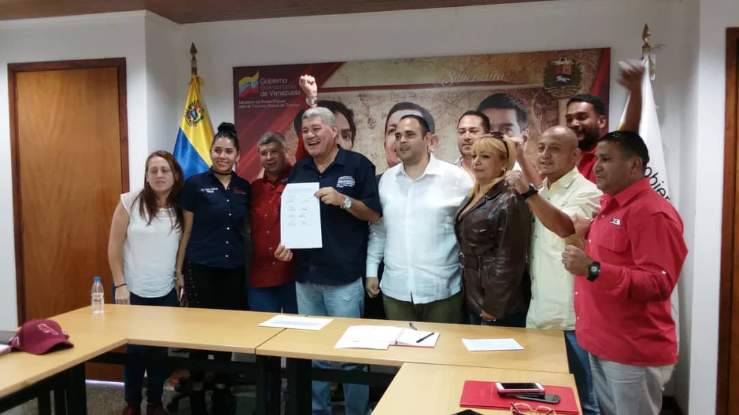 VTVcanal8's tweet photo. Gobierno y trabajadores del Metro de Caracas suscriben convenio de tabulador salarial https://t.co/QzAaTphXLM

  #VenezuelaDiplomaciaDePaz https://t.co/OPmhUUgg1Z